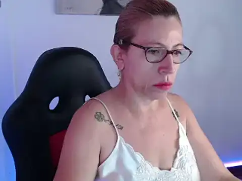 Snapshot of Chayla_Ruiz chatting on December 11, 12:12 pm Chayla Ruiz online show from December 11, 12:12 pm