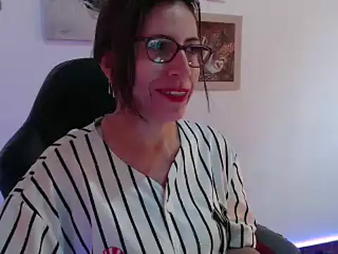 Snapshot of Chayla_Ruiz chatting on December 26, 1:10 pm Chayla Ruiz online show from December 26, 1:10 pm