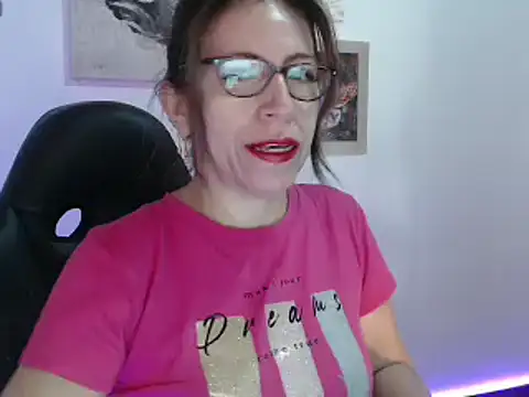 Snapshot of Chayla_Ruiz chatting on January 11, 12:40 pm Chayla Ruiz online show from January 11, 12:40 pm