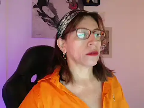 Snapshot of Chayla_Ruiz chatting on February 11, 1:41 pm Chayla Ruiz online show from February 11, 1:41 pm