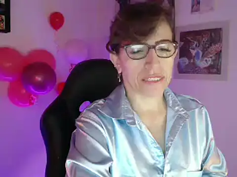 Snapshot of Chayla_Ruiz chatting on February 16, 12:10 pm Chayla Ruiz online show from February 16, 12:10 pm