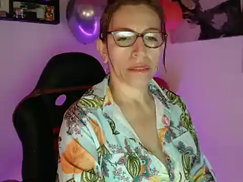 Snapshot of Chayla_Ruiz chatting on February 27, 1:17 pm Chayla Ruiz online show from February 27, 1:17 pm