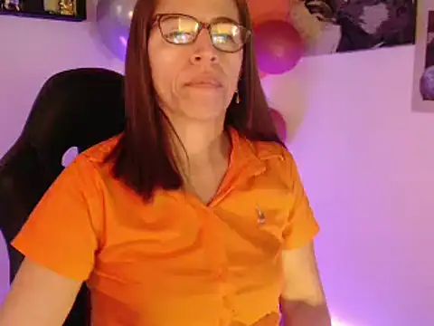 Snapshot of Chayla_Ruiz chatting on March 8, 4:50 pm Chayla Ruiz online show from March 8, 4:50 pm