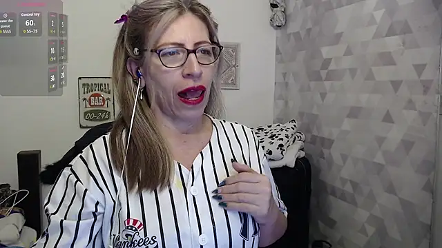 Snapshot of Chayla_Ruiz chatting on September 19, 7:36 pm Chayla Ruiz online show from September 19, 7:36 pm