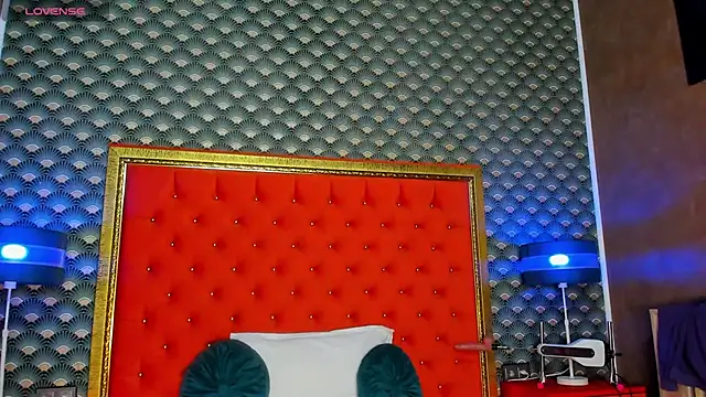 VallerieJones online show from February 16, 8:00 pm