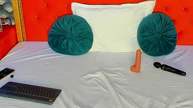 VallerieJones online show from February 17, 5:36 am