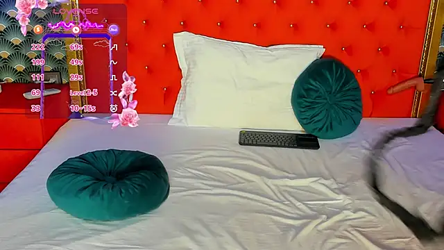 VallerieJones online show from February 19, 7:28 am