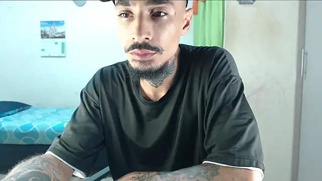 emiliano hottt online show from May 11, 2:56 pm