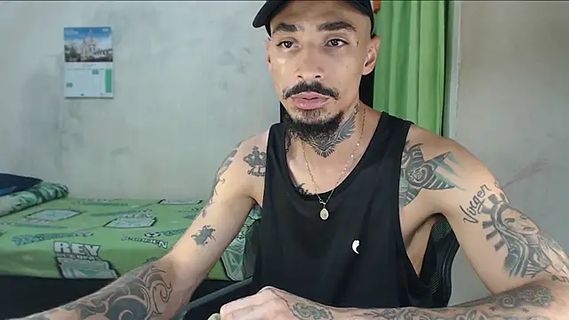 emiliano hottt online show from May 31, 8:54 pm
