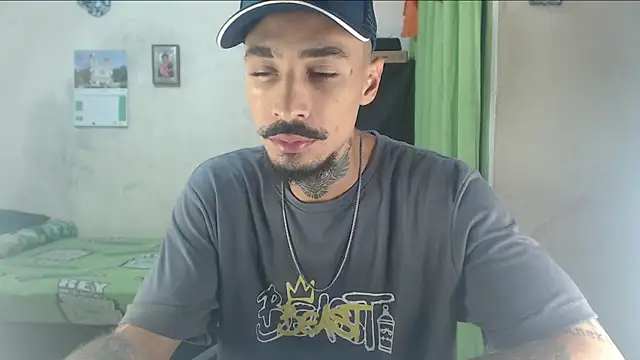 emiliano hottt online show from June 10, 12:26 pm