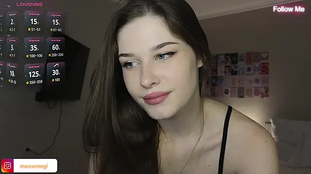 Snapshot of LisaSweetie chatting on February 3, 9:50 pm LisaSweetie online show from February 3, 9:50 pm