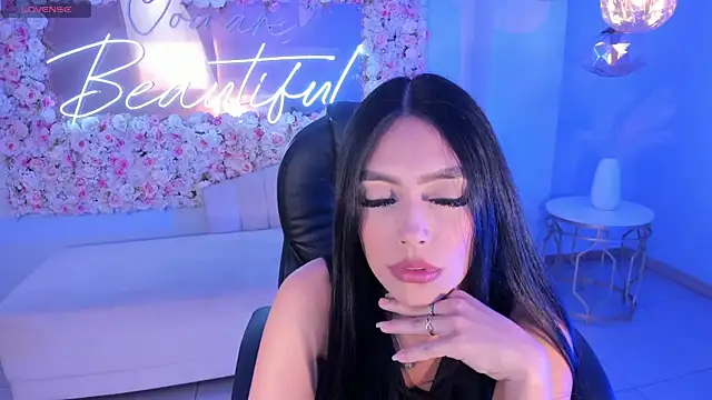 Snapshot of JadeEvansX chatting on December 27, 5:37 pm JadeEvansX online show from December 27, 5:37 pm