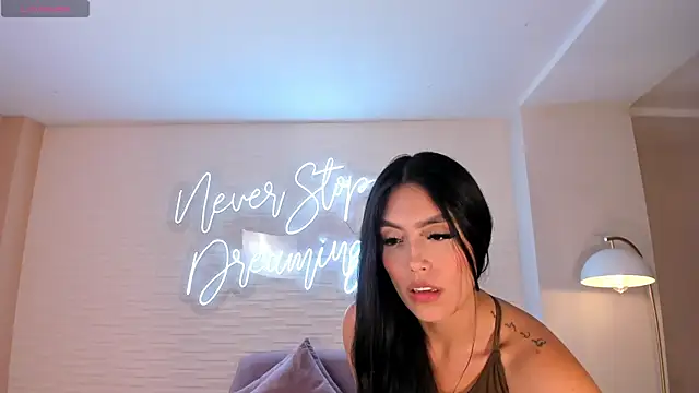 Snapshot of JadeEvansX chatting on January 25, 7:49 am JadeEvansX online show from January 25, 7:49 am