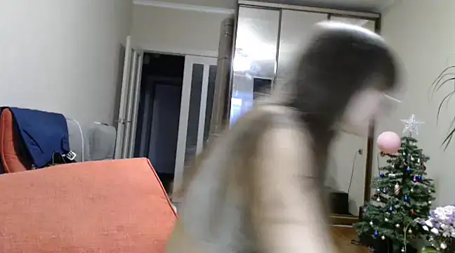 KiraGoldens online show from February 21, 1:33 pm