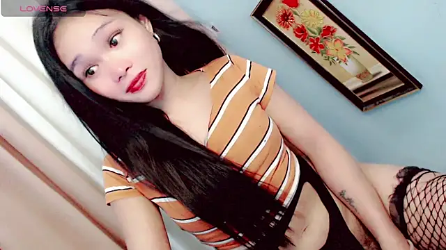 amomentoflust69 online show from June 10, 10:47 am