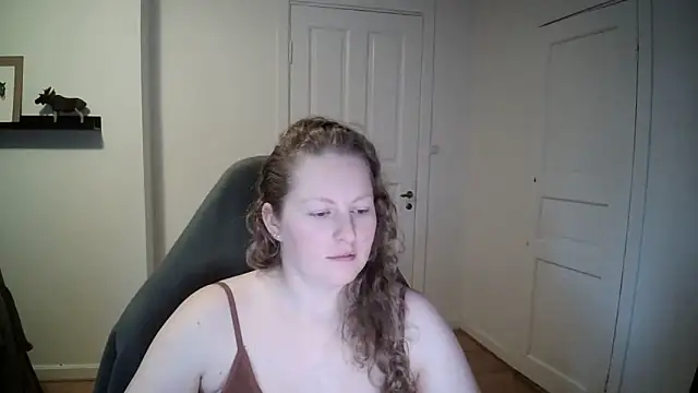 Snapshot of Girlnina-1995 chatting on January 3, 1:14 pm Girlnina-1995 online show from January 3, 1:14 pm