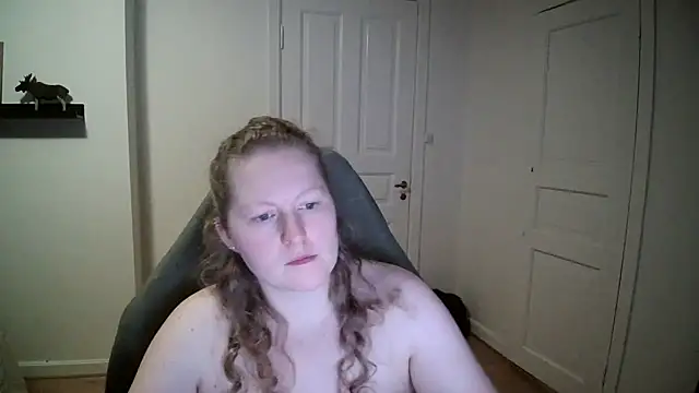 Snapshot of Girlnina-1995 chatting on January 6, 9:43 pm Girlnina-1995 online show from January 6, 9:43 pm