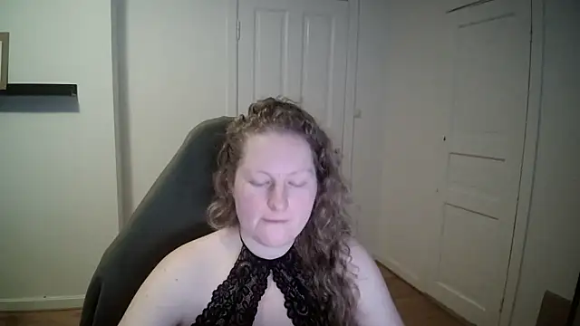Snapshot of Girlnina-1995 chatting on February 25, 12:45 pm Girlnina-1995 online show from February 25, 12:45 pm
