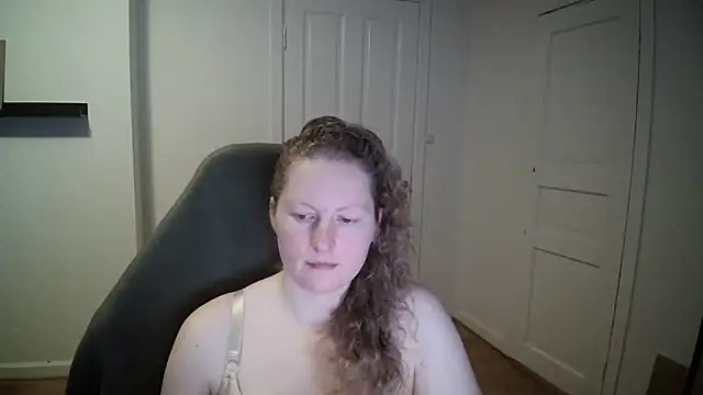Snapshot of Girlnina-1995 chatting on February 28, 12:09 pm Girlnina-1995 online show from February 28, 12:09 pm