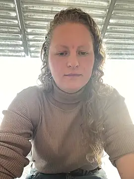 Snapshot of Girlnina-1995 chatting on March 7, 10:24 am Girlnina-1995 online show from March 7, 10:24 am