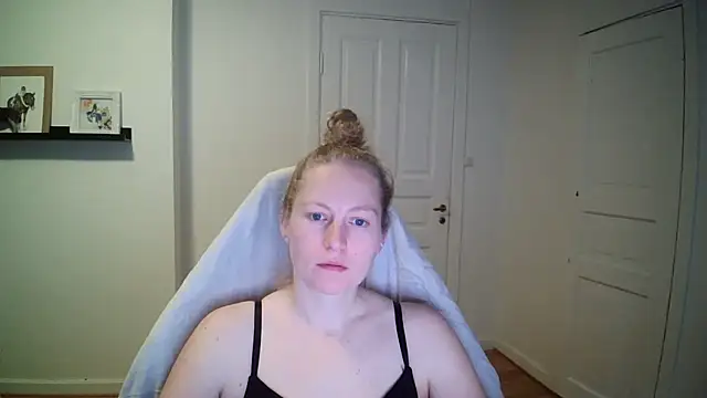 Girlnina-1995 online show from October 21, 11:22 am