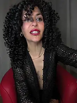 Snapshot of Masha_Real_84 chatting on May 21, 8:16 pm Masha Real 84 online show from May 21, 8:16 pm