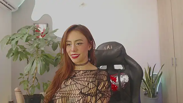 Snapshot of LauPolett chatting on March 1, 10:01 pm LauPolett online show from March 1, 10:01 pm