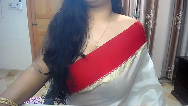 lady maeda  online show from January 17, 8:55 pm