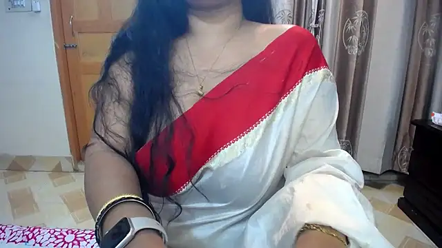 lady maeda  online show from March 15, 10:00 pm