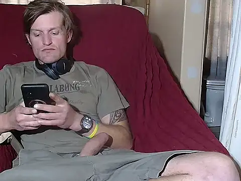 Snapshot of the-billy-blue chatting on July 13, 10:29 am the-billy-blue online show from July 13, 10:29 am