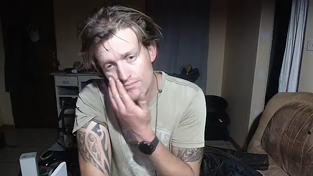 Snapshot of the-billy-blue chatting on July 26, 3:47 am the-billy-blue online show from July 26, 3:47 am