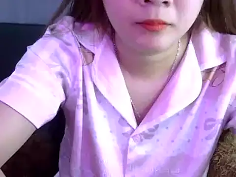 Snapshot of Bee_2k chatting on January 3, 5:17 am Bee 2k online show from January 3, 5:17 am