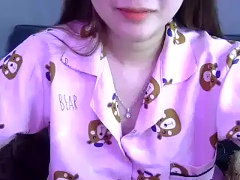 Snapshot of Bee_2k chatting on January 6, 5:08 am Bee 2k online show from January 6, 5:08 am