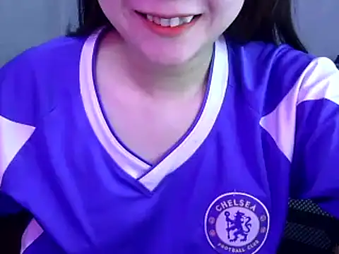 Snapshot of Bee_2k chatting on February 8, 4:47 am Bee 2k online show from February 8, 4:47 am