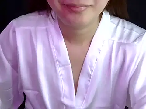 Snapshot of Bee_2k chatting on September 15, 4:45 am Bee 2k online show from September 15, 4:45 am