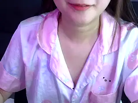 Snapshot of Bee_2k chatting on November 21, 4:55 am Bee 2k online show from November 21, 4:55 am