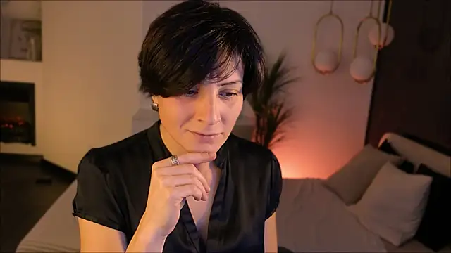 Snapshot of LorenDaze chatting on November 25, 2:06 pm LorenDaze online show from November 25, 2:06 pm