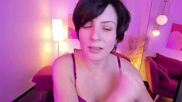 Snapshot of LorenDaze chatting on December 13, 7:53 pm LorenDaze online show from December 13, 7:53 pm