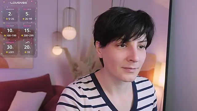 LorenDaze online show from March 25, 5:57 am