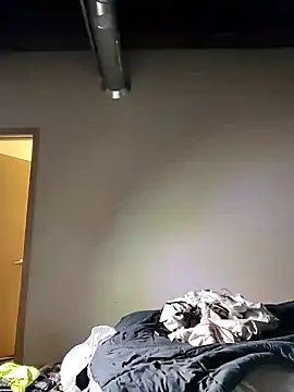 eatmeplease44 online show from February 22, 3:01 am