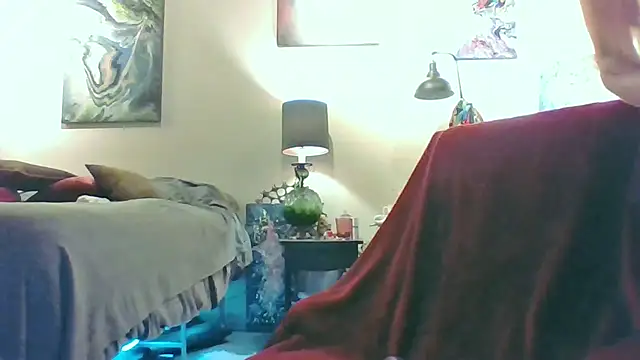 eatmeplease44 online show from October 5, 8:34 am