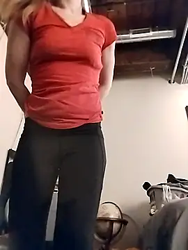 eatmeplease44 online show from October 8, 11:24 pm