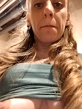 eatmeplease44 online show from February 9, 9:46 am