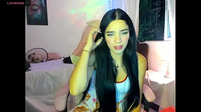 julianarosess online show from February 13, 7:03 am