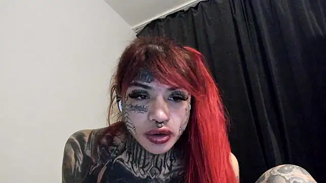 Snapshot of tamarapervert chatting on February 15, 12:48 am tamarapervert online show from February 15, 12:48 am