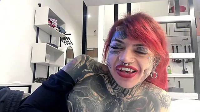 Snapshot of tamarapervert chatting on February 19, 10:53 pm tamarapervert online show from February 19, 10:53 pm