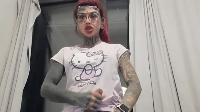 Snapshot of tamarapervert chatting on November 7, 12:54 am tamarapervert online show from November 7, 12:54 am