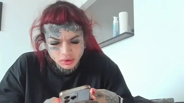 Snapshot of tamarapervert chatting on November 16, 1:06 pm tamarapervert online show from November 16, 1:06 pm