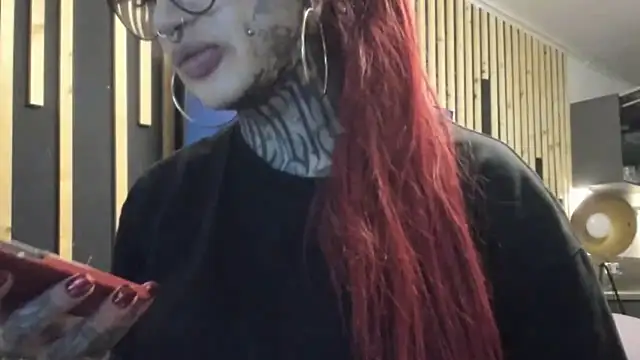 Snapshot of tamarapervert chatting on December 14, 10:58 pm tamarapervert online show from December 14, 10:58 pm