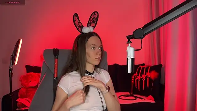 DivineBite online show from September 23, 1:47 pm